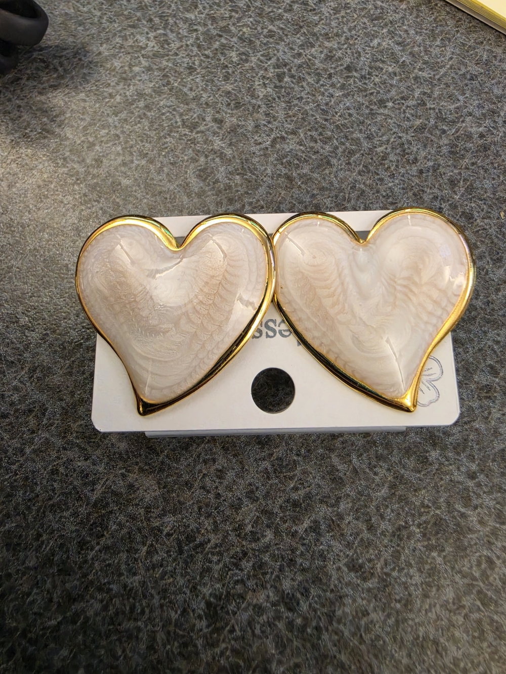 Gold-Trimmed Cream Heart Stud Earrings